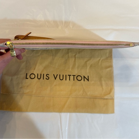 Louis Vuitton Damier Azur Wristlet - Picture 5 of 12